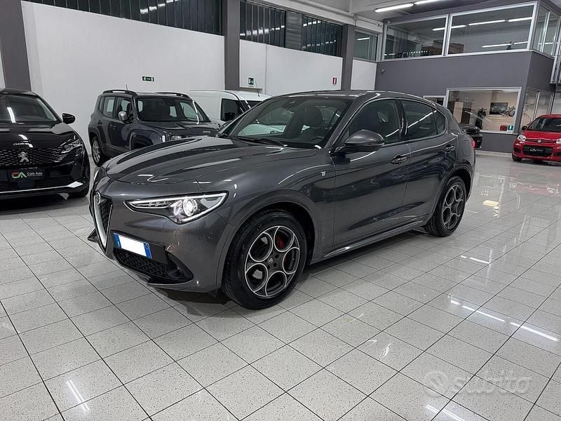 Grigio Usata 2022 Alfa Romeo Stelvio Veloce SUV | 29.490 € (Super prezzo) - Immagine 1/4