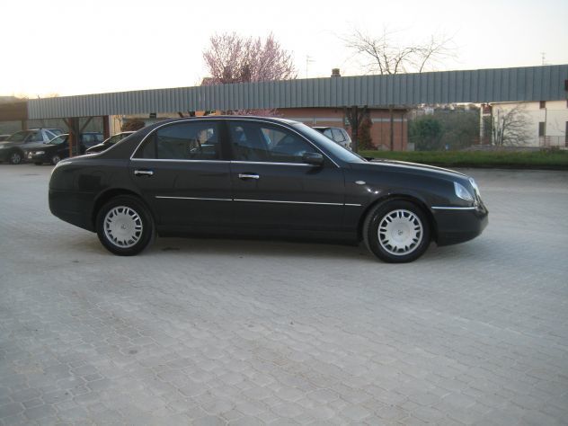lancia thesis 2.4 jtd 20v emblema 2003 Introduction new engines for the lancia thesis the lancia thesis a refined car for refined motorists a large, prestigious saloon that now proposes a number of sophisticated new options, revamped gearboxes and two new engines: the 175 bhp 24 jtd 20v and the 230 bhp 32 v6 24v. lancia thesis 2.4 jtd 20v emblema 2003 Introduction new engines for the lancia thesis the lancia thesis a refined car for refined motorists a large, prestigious saloon that now proposes a number of sophisticated new options, revamped gearboxes and two new engines: the 175 bhp 24 jtd 20v and the 230 bhp 32 v6 24v.