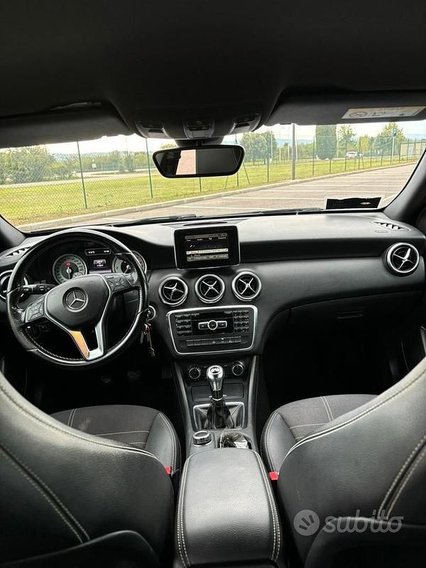Usata Mercedes A180 SE 109 CV (80 kW) 2014 Nero Berlina
