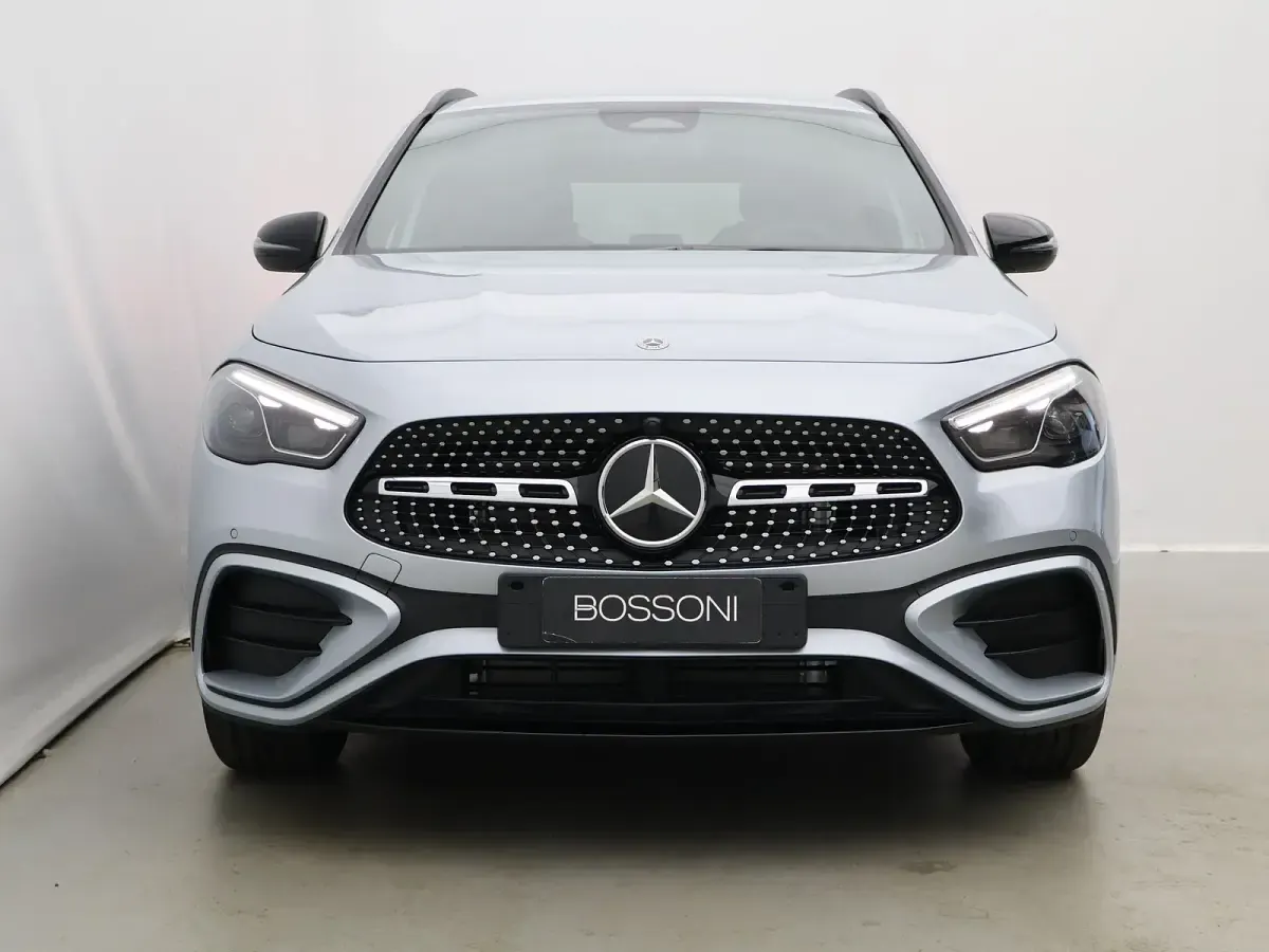 Nuova Mercedes GLA200 AMG line 150 CV (110 kW) 2026 Grigio SUV