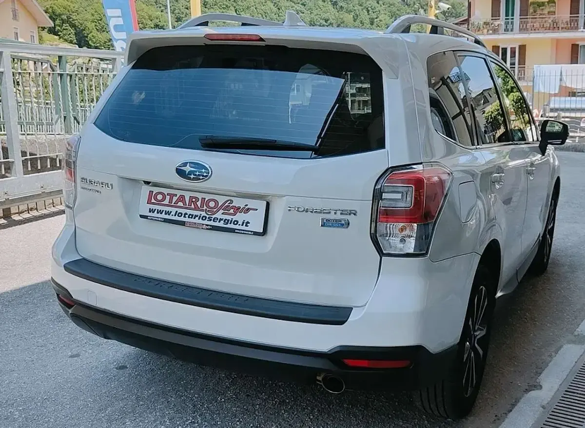 Usata Subaru Forester Sport 147 CV (108 kW) 2017 Bianco SUV