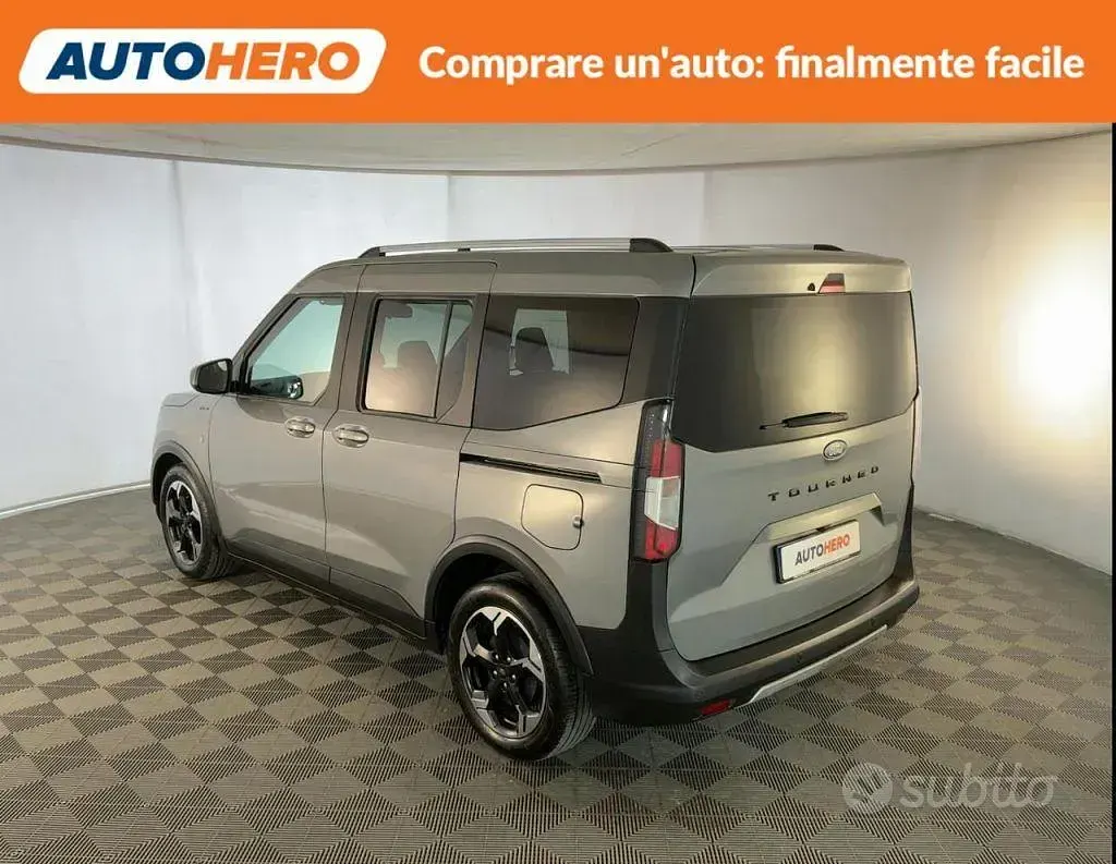 Usata Ford Tourneo Courier Active 125 CV (91 kW) 2025 Grigio Monovolume