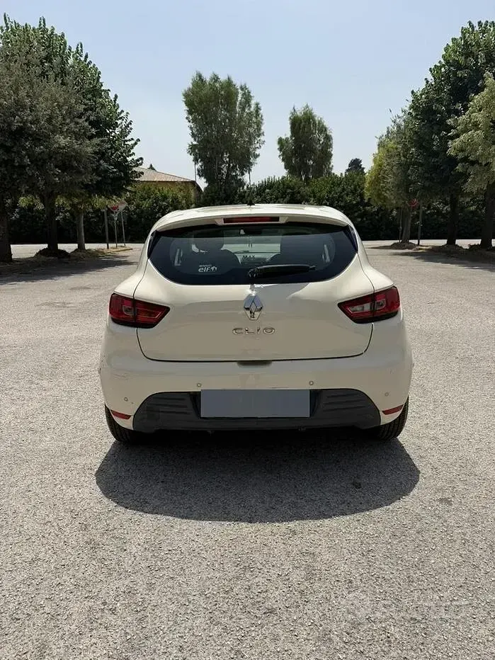 Usata Renault Clio IV Life 73 CV (53 kW) 2017 Berlina