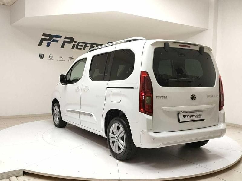 Usata Toyota Proace Executive 102 CV (75 kW) 2021 Bianco Monovolume