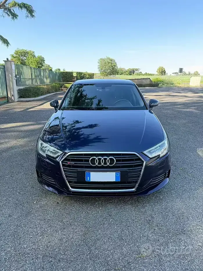 Usata Audi A3 116 CV (85 kW) 2017 Blu Utilitaria