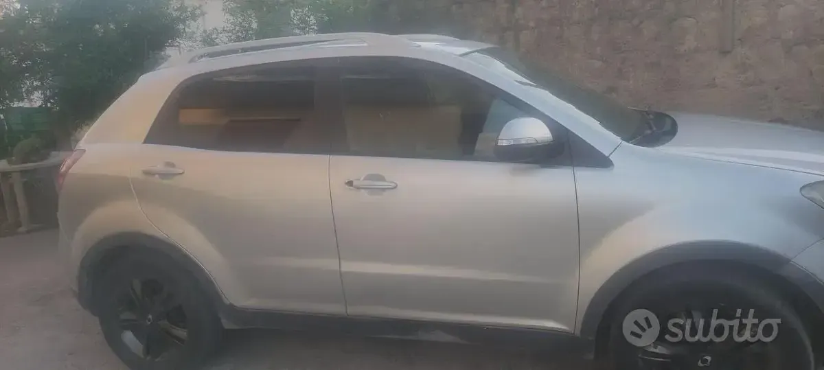 Usata SsangYong Korando 175 CV (128 kW) 2011 Grigio SUV
