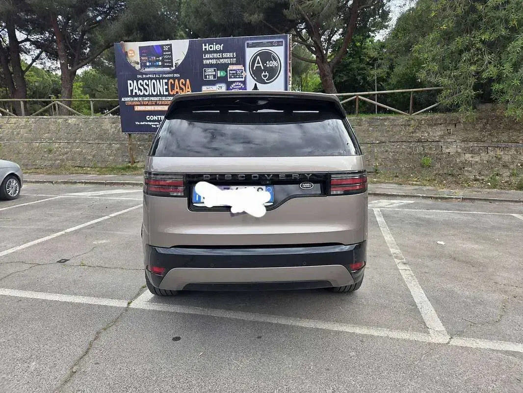 Usata Land Rover Discovery 5 SE 249 CV (183 kW) 2021 Bronzo SUV