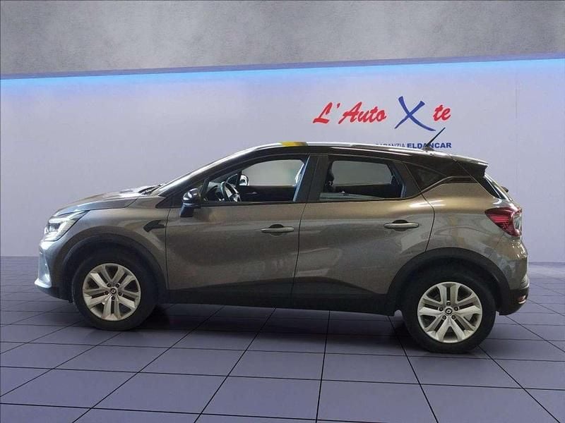 Usata Renault Captur Business 101 CV (74 kW) 2023 Grigio metallizzato SUV