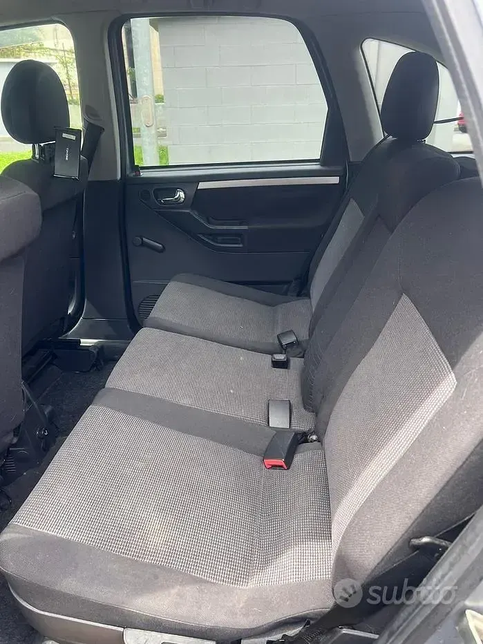 Usata Opel Meriva 101 CV (74 kW) 2003 Grigio Monovolume
