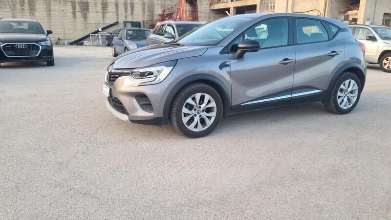 Usata Renault Captur Intens 95 CV (69 kW) 2020 Grigio SUV