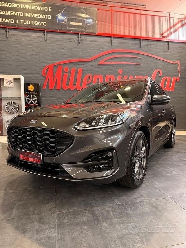Usata Ford Kuga ST-Line 120 CV (88 kW) 2021 Grigio SUV