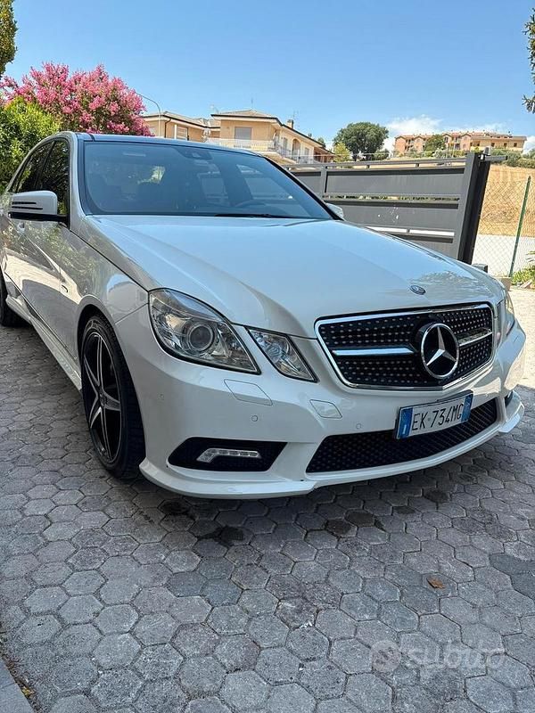 Usata Mercedes E250 204 CV (150 kW) 2011 Bianco Berlina