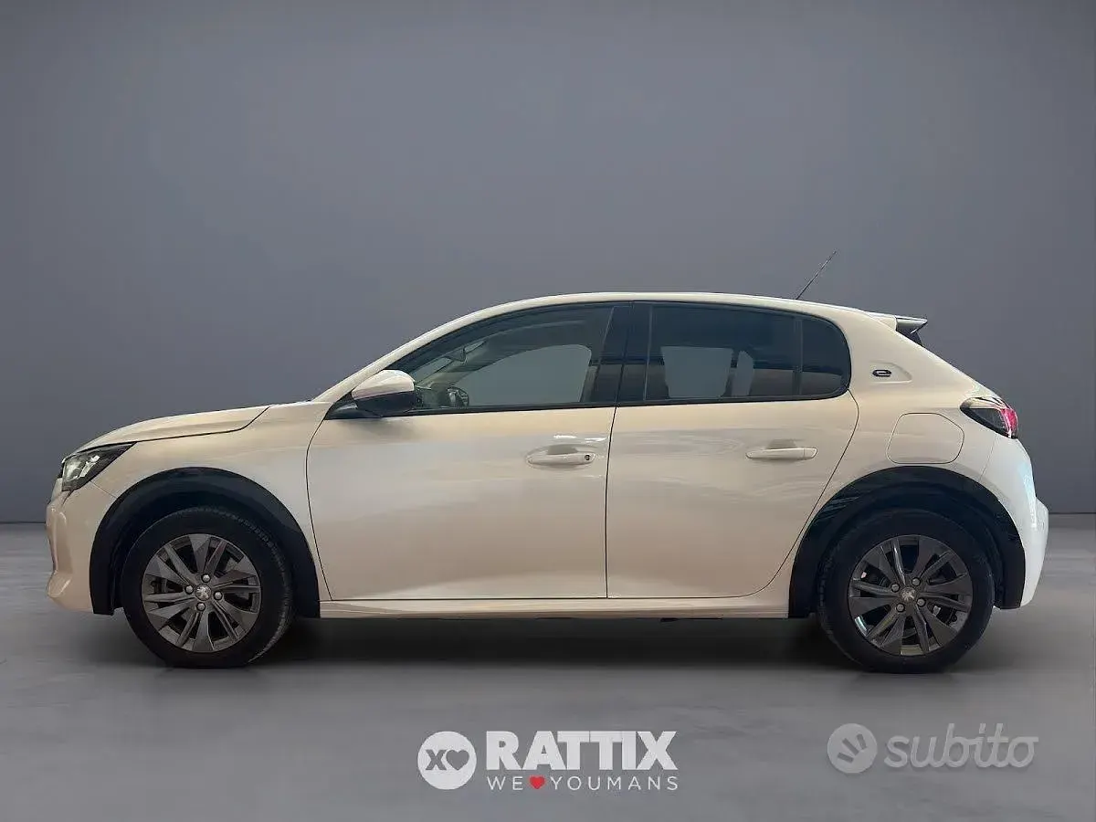 Usata Peugeot 208 Allure 100 kW (136 CV) 2021 Bianco Utilitaria