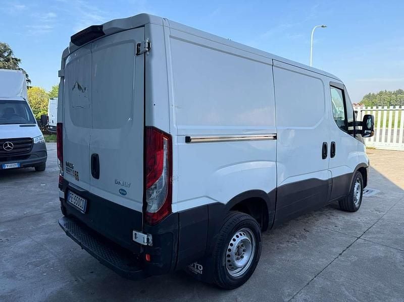 Usata Iveco Daily 126 CV (92 kW) 2016 Bianco Furgone