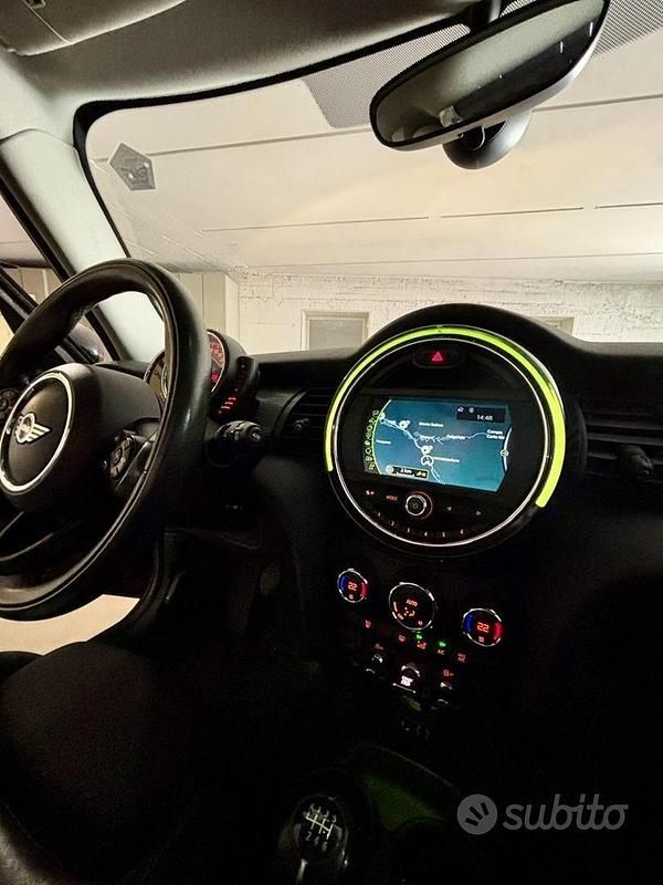 Usata Mini Cooper 116 CV (85 kW) 2015 Nero Utilitaria