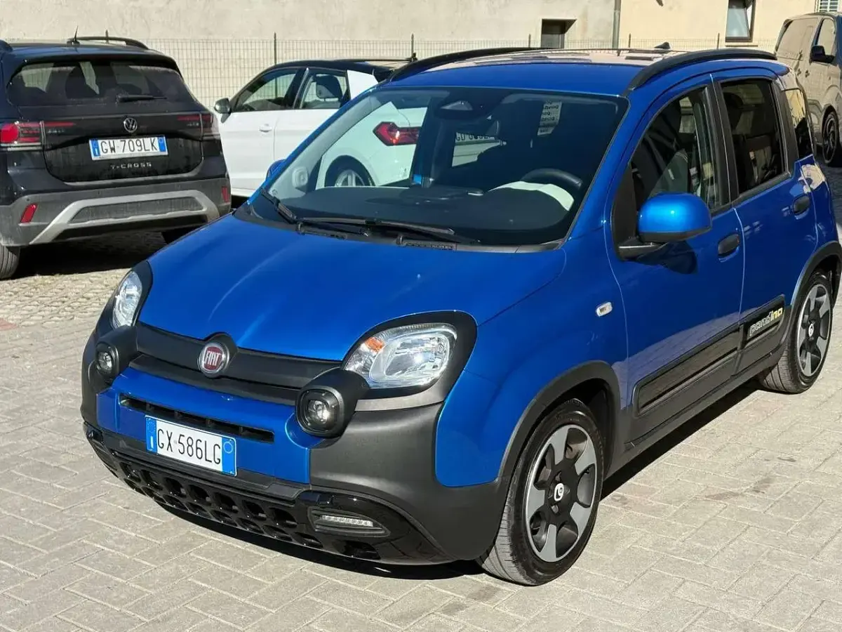 Usata Fiat Panda Cross Cross 69 CV (50 kW) 2025 Blu/azzurro Utilitaria