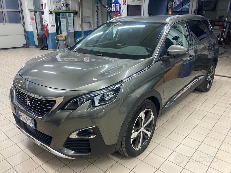 Usata Peugeot 5008 150 CV (110 kW) 2017 Verde Monovolume