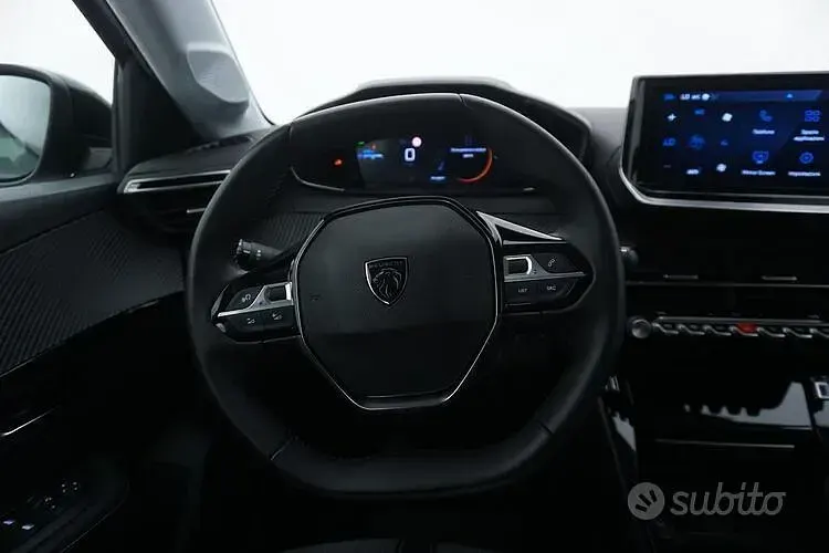 Usata Peugeot 208 Allure 101 CV (74 kW) 2025 Grigio Utilitaria