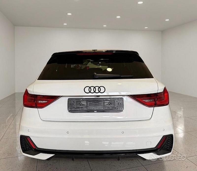 Usata Audi A1 Ambiente 116 CV (85 kW) 2025 Bianco SUV