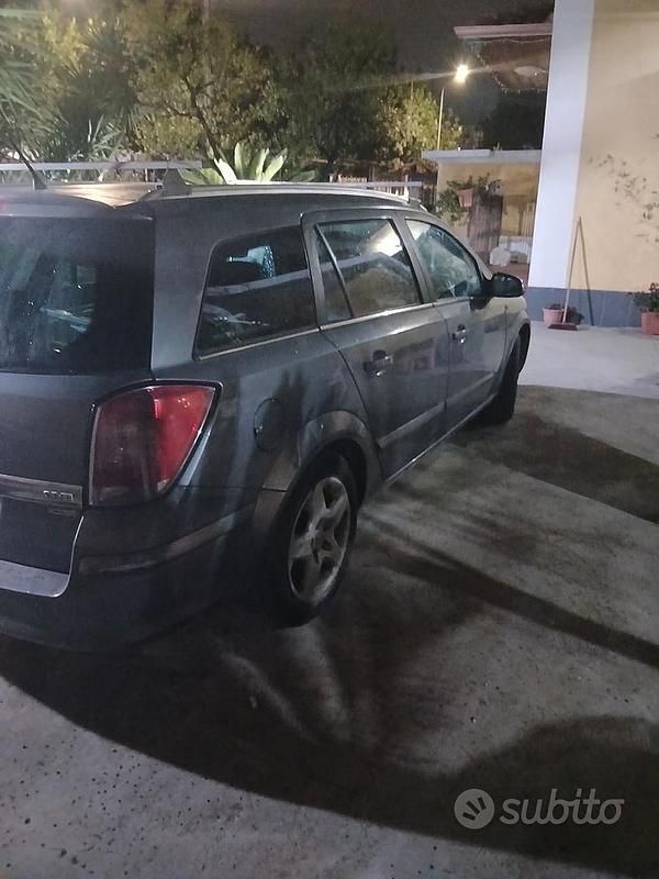 Usata Opel Astra 2007 Grigio Station wagon