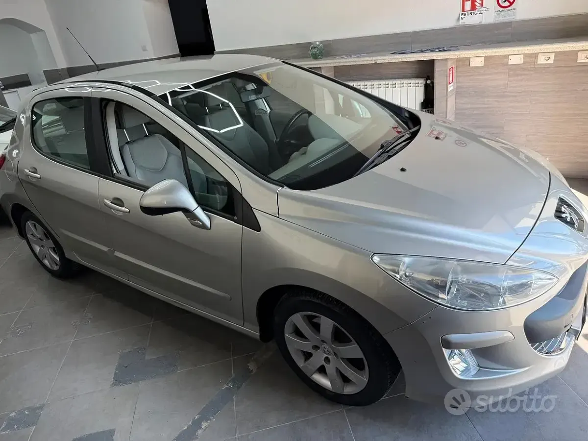 Usata Peugeot 308 109 CV (80 kW) 2008 Grigio Berlina