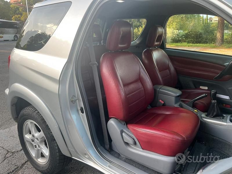 Usata Toyota RAV4 2003 Grigio SUV