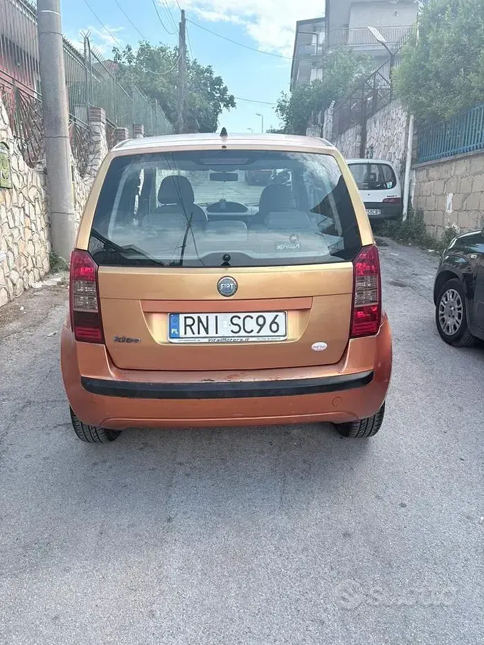Usata Fiat Idea 95 CV (69 kW) 2005 Arancione Monovolume