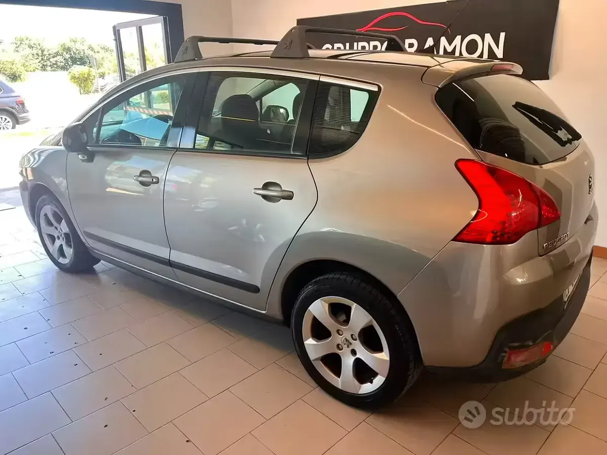 Usata Peugeot 3008 Business-Line 109 CV (80 kW) 2011 Beige Station wagon