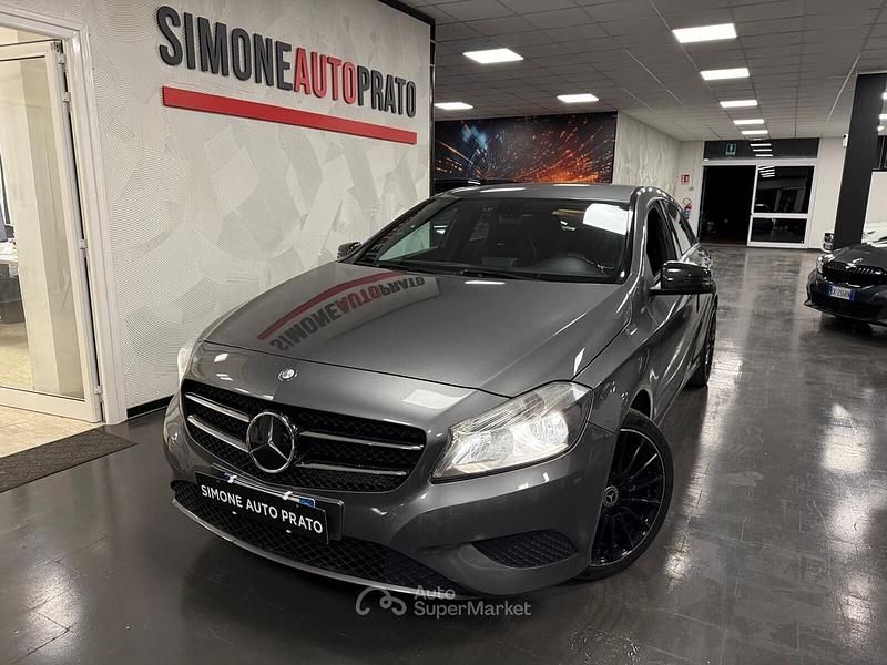 Usata Mercedes A180 Edition 109 CV (80 kW) 2015 Grigio Berlina