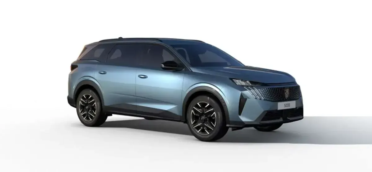 Usata Peugeot 5008 Allure 154 kW (210 CV) 2024 Argento pastello Monovolume