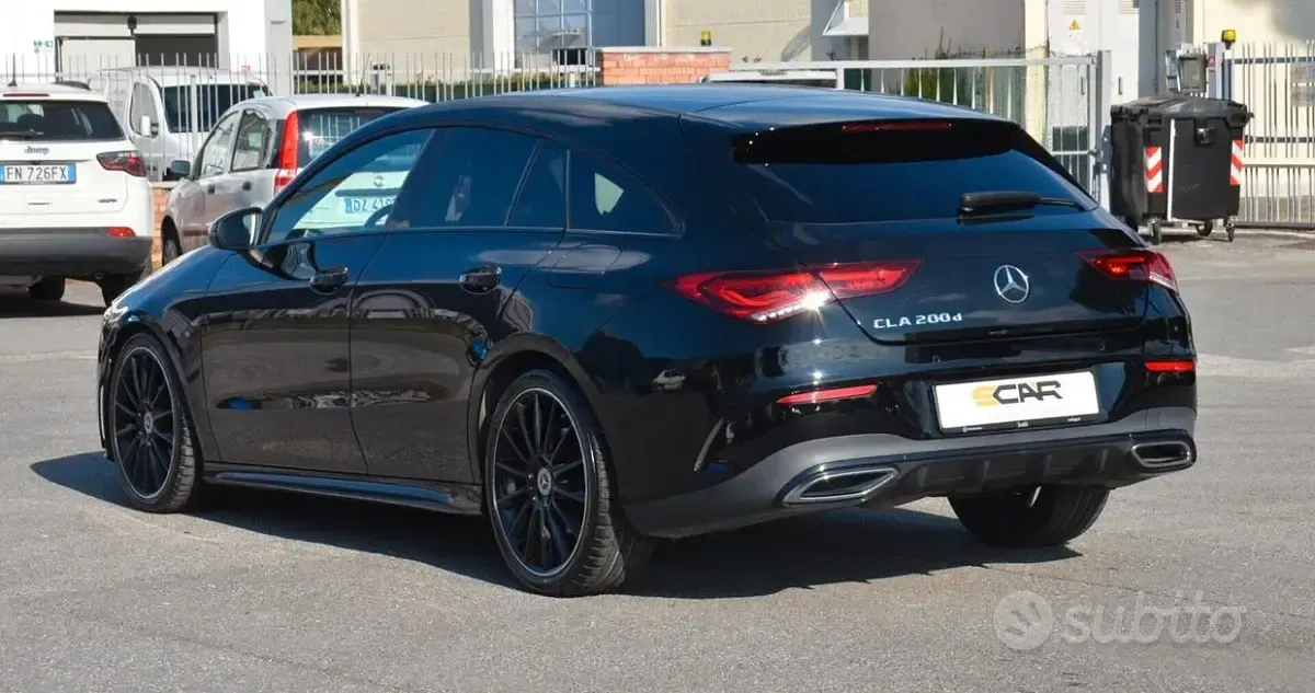 Gebraucht Mercedes CLA200 Shooting Brake Premium 150 PS (110 kW) 2022 Schwarz Kombi