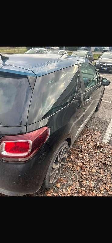 Usata Citroën DS3 Chic 75 CV (55 kW) 2015 Berlina