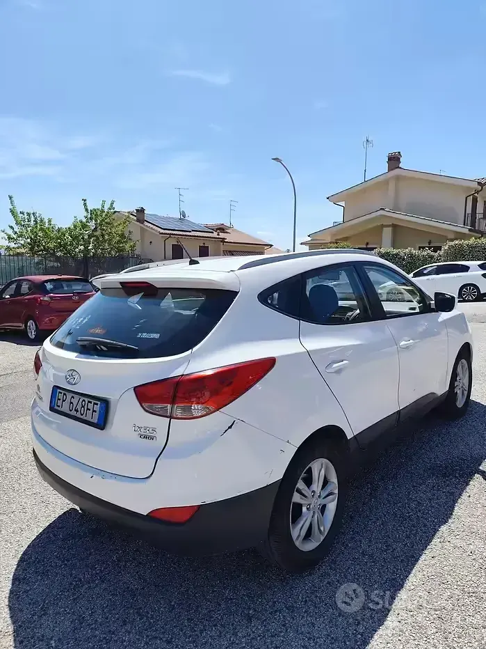 Usata Hyundai ix35 Style 115 CV (84 kW) 2012 Bianco SUV