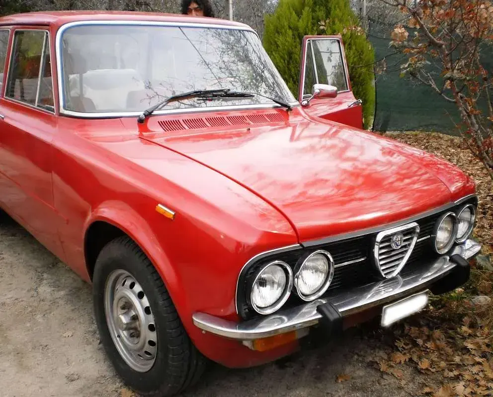 Usata Alfa Romeo Giulia 94 CV (69 kW) 1977 Rosso Berlina