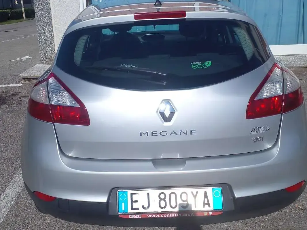 Usata Renault Mégane III 110 CV (80 kW) 2011 Argento Berlina