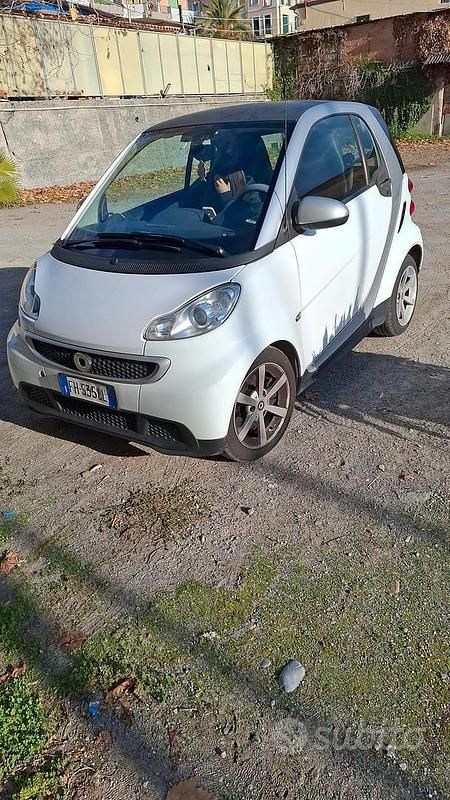 Bianco Usata 2013 Smart ForTwo Coupé Coupé | 7500 € (Molto cara) - Immagine 1/4