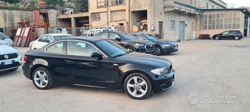 Usata BMW 120 Coupé 177 CV (130 kW) 2009 Nero Coupé