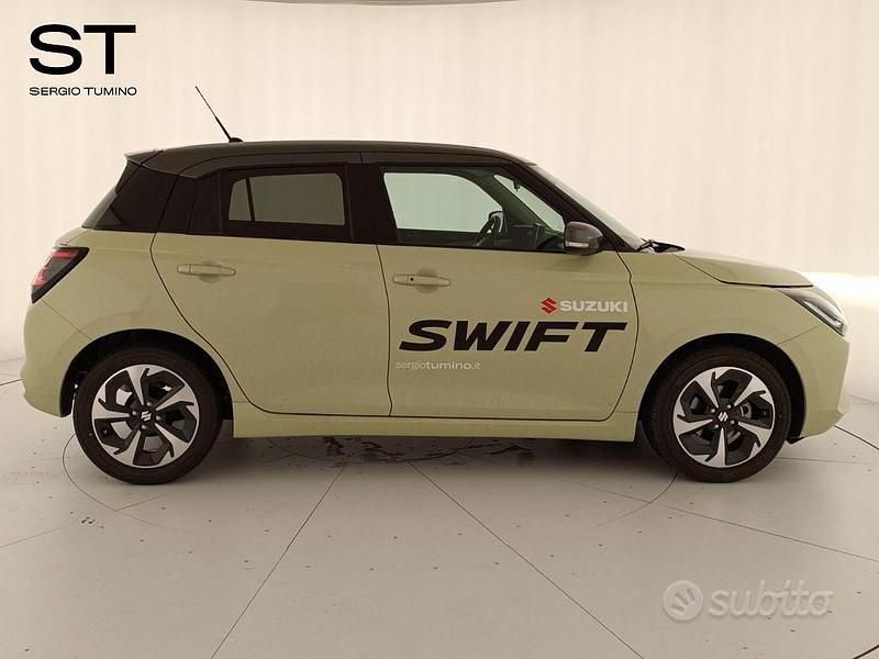 Usata Suzuki Swift 82 CV (60 kW) 2024 Verde Utilitaria