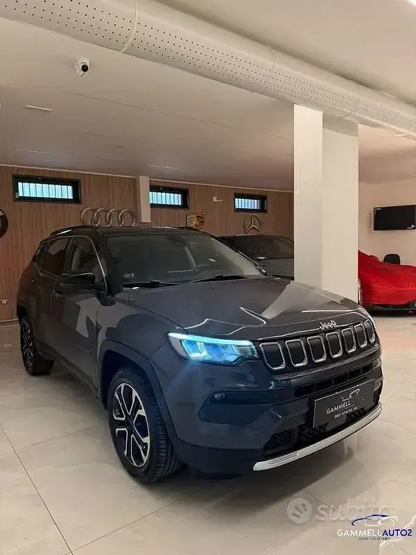 Usata Jeep Compass Limited 131 CV (96 kW) 2022 Grigio SUV