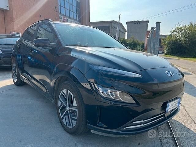 Usata Hyundai Kona 100 kW (136 CV) 2022 Nero SUV
