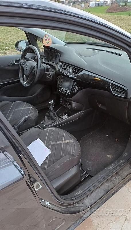 Usata Opel Corsa 70 CV (51 kW) 2017 Nero Berlina
