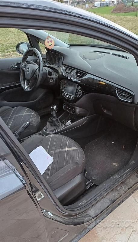 Usata Opel Corsa 75 CV (55 kW) 2017 Nero Berlina