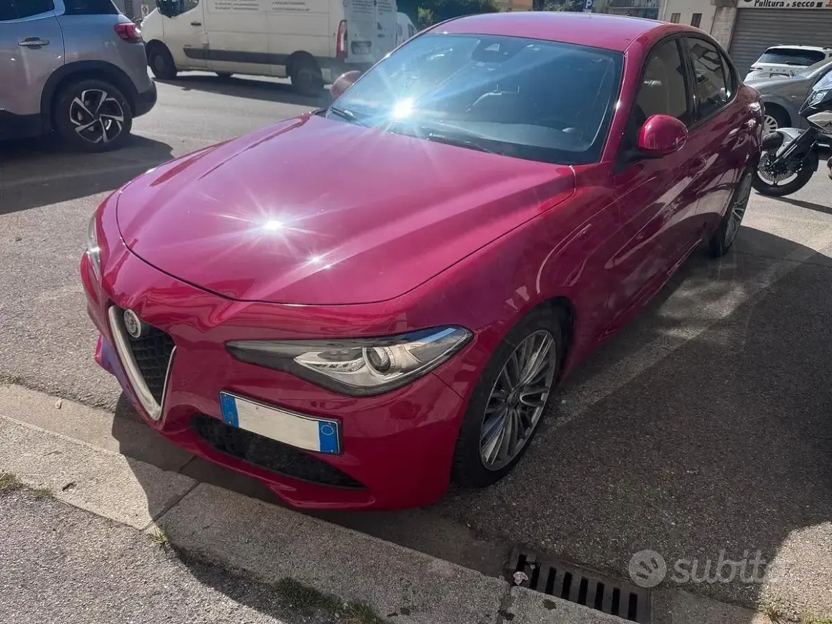 Usata Alfa Romeo Giulia Business 136 CV (100 kW) 2018 Rosso Berlina