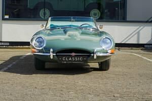 Usata Jaguar E-Type 269 CV (197 kW) 1967 Verde Cabrio