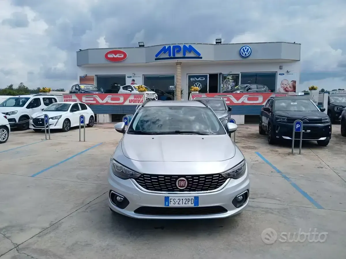 Usata Fiat Tipo Lounge 120 CV (88 kW) 2018 Grigio Station wagon