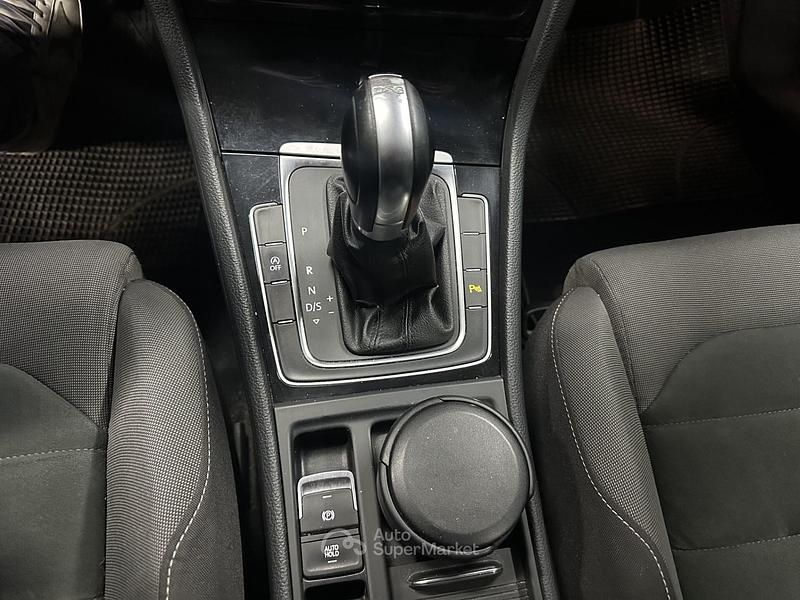 Usata VW Golf VII Highline 116 CV (85 kW) 2017 Bianco Berlina