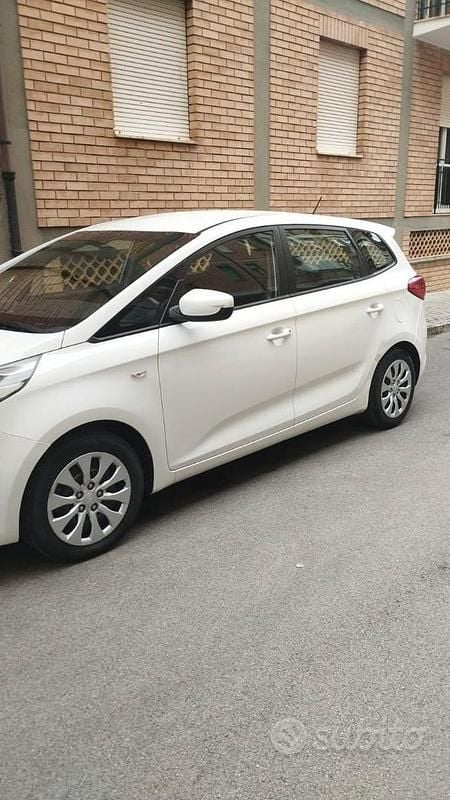 Usata Kia Carens 115 CV (84 kW) 2014 Bianco Monovolume
