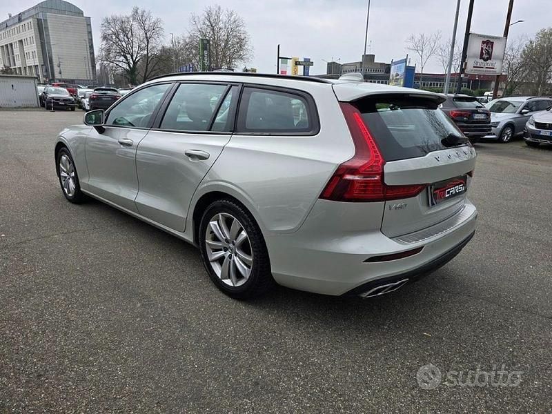 Usata Volvo V60 Business Edition 150 CV (110 kW) 2019 Grigio Station wagon