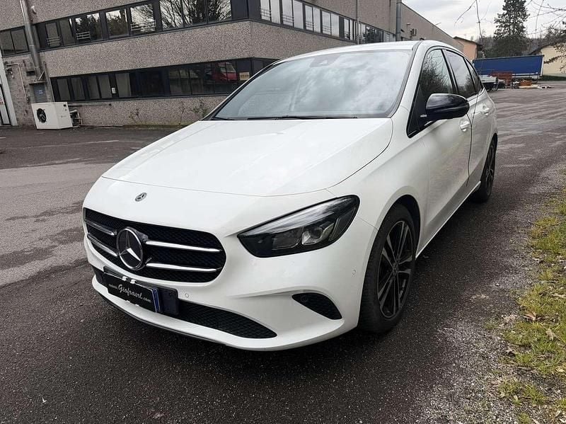 Usata Mercedes B200 150 CV (110 kW) 2020 Bianco Monovolume