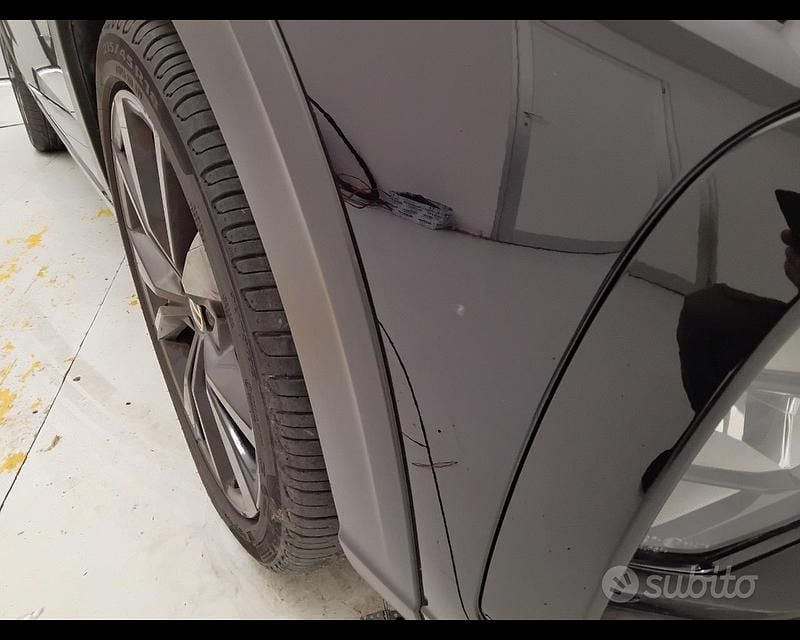 Usata VW Taigo R-line 110 CV (80 kW) 2022 Nero SUV